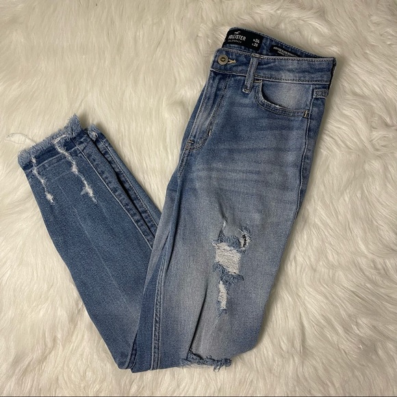 High Waisted Hollister Distressed Skinny Jeans - Picture 4 of 16